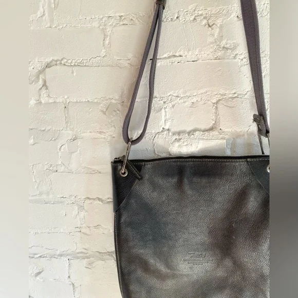 MCS leather messenger bag - Picture 2 of 9